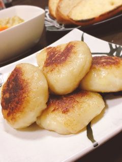 チーズがトロ〜リ モチモチいももち-レシピのメイン写真