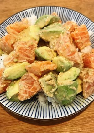 サーモンアボカ丼-レシピのメイン写真