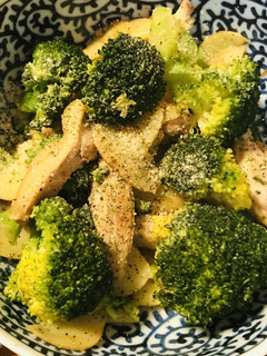 鶏肉とポテト&ブロッコリーのレモン汁炒め-レシピのメイン写真
