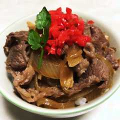 รูปของ 舞茸でかさまし牛丼