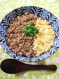 鶏そぼろ丼♪-レシピのメイン写真