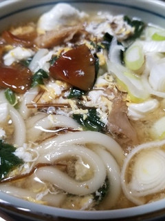 ウラベニホテイシメジなどの煮込みうどん-レシピのメイン写真