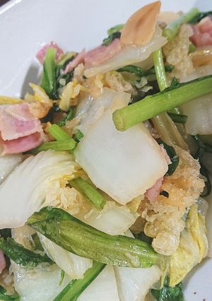 白菜と春菊、ベーコンの炒め物-レシピのメイン写真