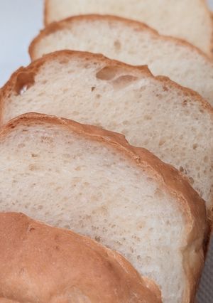 【HB】ふんわり美味しい！生クリーム入り食パン-レシピのメイン写真
