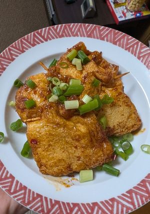 餅がとろ～！旨辛チーズ入り餅巾着-レシピのメイン写真