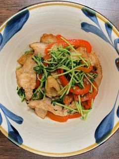 豚バラ肉とパプリカと豆苗の中華炒め-レシピのメイン写真