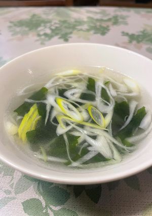 にんにくとわかめの韓国風スープ-レシピのメイン写真