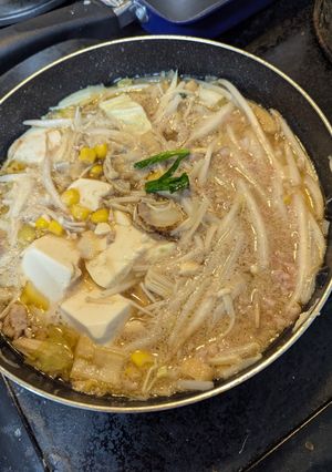 バター醤油風ラーメン味。鍋-レシピのメイン写真