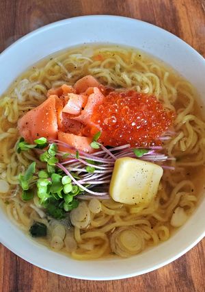 スモークサーモンといくらの鬼旨塩ラーメン-レシピのメイン写真
