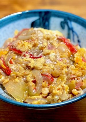 節約!ふわとろ甘辛カニカマ 卵丼-レシピのメイン写真