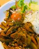 １袋→２皿カレー●細切り具材の卵カレー