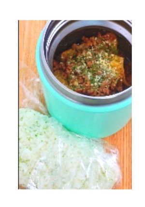 粉チーズおにぎりとホクホク新じゃがスープ-レシピのメイン写真