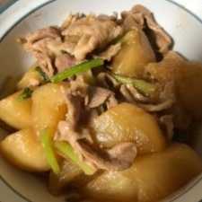 รูปของ カブと豚肉の煮つけ（味噌味)