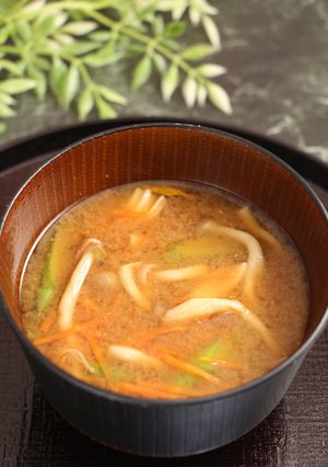 簡単！アスパラしめじのお味噌汁-レシピのメイン写真