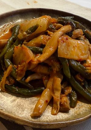 夏の常備菜！いんげんとしめじのキムチ炒め-レシピのメイン写真