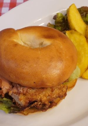 モチコチキンのベーグルバーガー-レシピのメイン写真