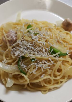 鶏肉と玉ねぎとちりめんじゃこのパスタ-レシピのメイン写真