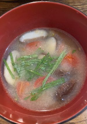 味噌汁　椎茸とトマト-レシピのメイン写真