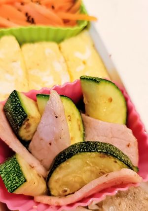 お弁当に!ズッキーニとハムのオイル焼き-レシピのメイン写真