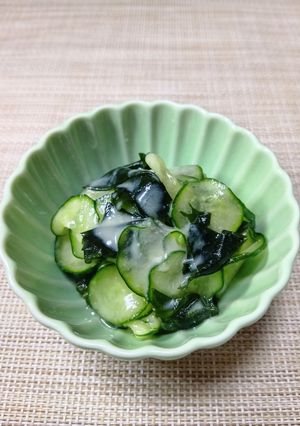 きゅうりとわかめの塩麹酢みそ和え-レシピのメイン写真