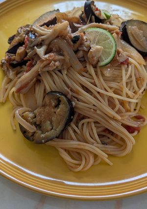 鯖とナスと舞茸のトマトソースパスタ-レシピのメイン写真