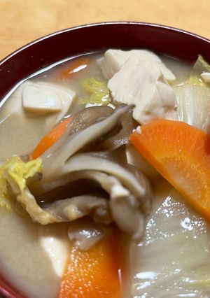 舞茸と白菜と人参と豆腐の味噌汁-レシピのメイン写真