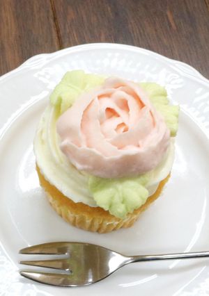 フラワーカップケーキ-レシピのメイン写真