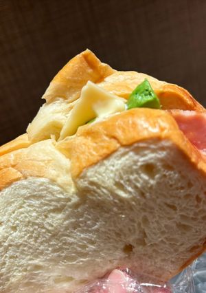 ハムチーアボ☆ブリオッシュサンド-レシピのメイン写真