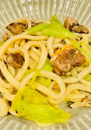 サバ缶と春キャベツの簡単ペペロンうどん-レシピのメイン写真