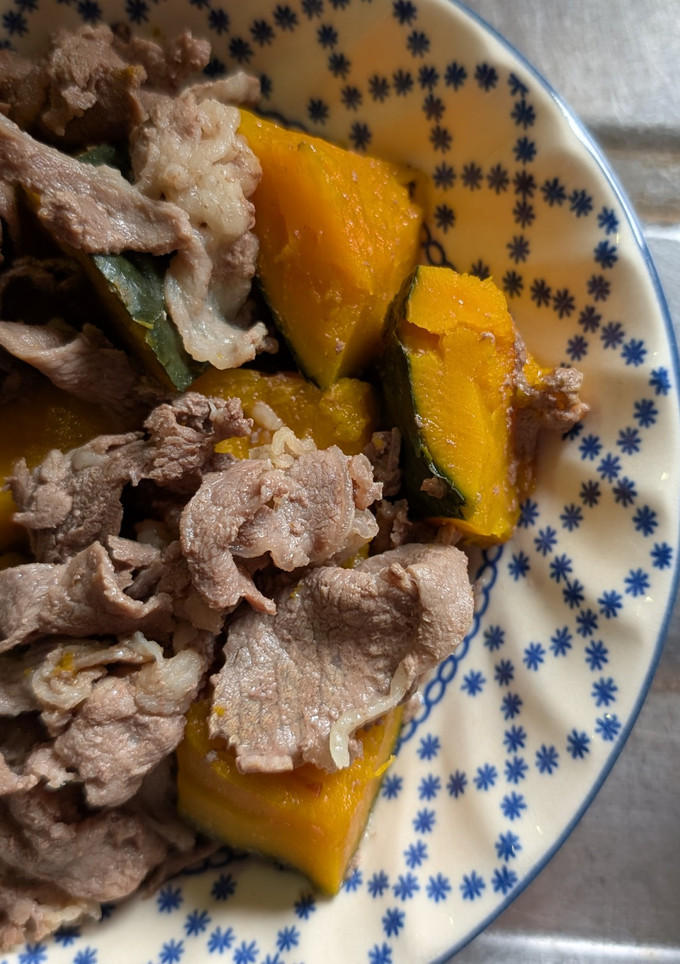 簡単★かぼちゃとこま肉の煮物プラスおまけ-レシピのメイン写真