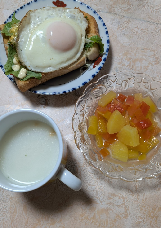 簡単★目玉焼き生野菜トースト-レシピのメイン写真