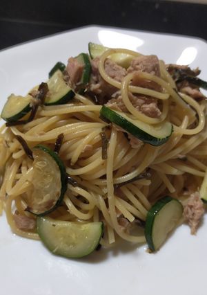 ズッキーニとツナと塩昆布のパスタ-レシピのメイン写真