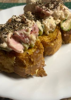 フレンチトーストのポテサラ乗せ-レシピのメイン写真