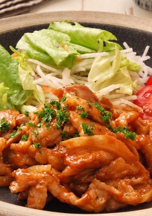 ご飯がすすむ！豚こまと玉ねぎの濃厚ポークチャップ-レシピのメイン写真
