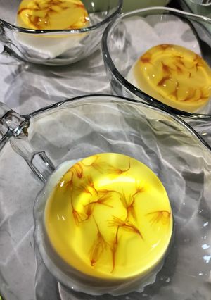 紅花で２色牛乳寒天ゼリー-レシピのメイン写真