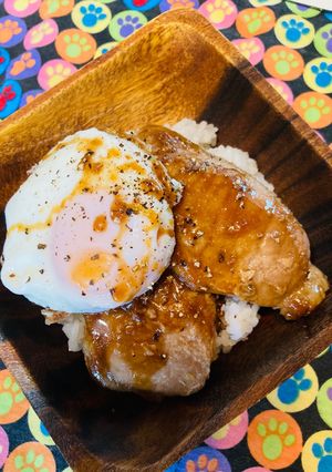 とんかつ用豚肉で⚫︎目玉焼きチャーシュー丼-レシピのメイン写真