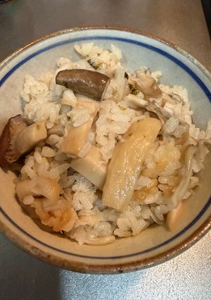永谷園で簡単！きのこの炊き込みご飯-レシピのメイン写真