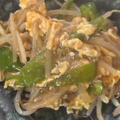 รูปของ ご飯が進む！シャキシャキもやしとピーマンの卵あん