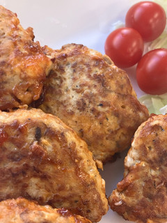 さば水煮缶でハンバーグ 鶏 卵 チーズ-レシピのメイン写真