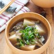 ほっこり♩まいたけと豆腐のみそ汁