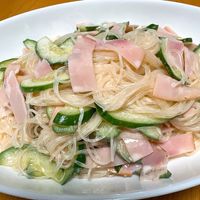 基本からアレンジまで！思わずつくりたくなる「ハムのサラダ」の