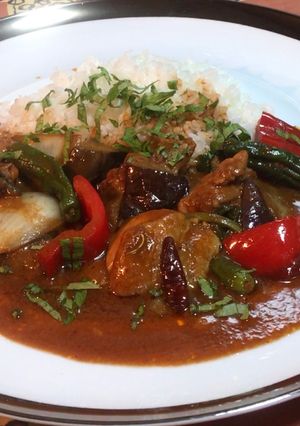 家庭にある材料で作る夏野菜のレッドカレー-レシピのメイン写真