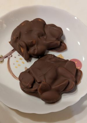 型不要のピーナッツチョコ-レシピのメイン写真