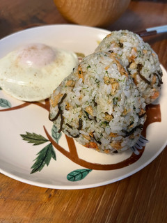桜海老と塩昆布おにぎり-レシピのメイン写真