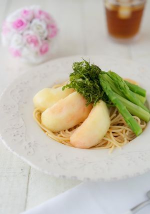 桃と生ハム、冷凍トマトの冷製パスタ-レシピのメイン写真