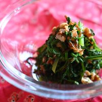 基本からアレンジまで！思わずつくりたくなる「くるみ おひたし」の