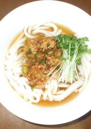 鶏ひき肉・肉みそうどん♪簡単つゆだし-レシピのメイン写真