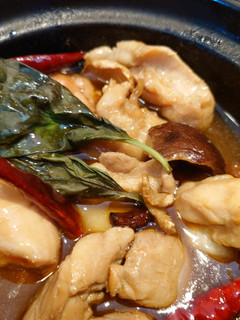 三杯鶏(胡麻油と醤油等の台湾鍋煮込み)-レシピのメイン写真
