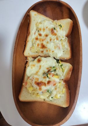 カニカマ卵のネギチーズトースト-レシピのメイン写真