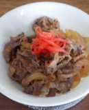 不器用すりおろし玉葱漬け牛丼